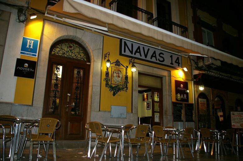 Apartamentos Hostal Navas 14