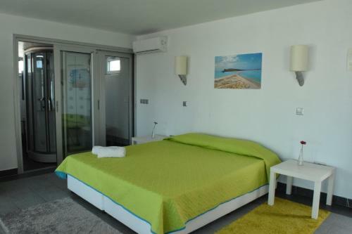 Hotel Pambos Napa Rocks