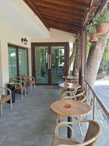 Minaides Hotel