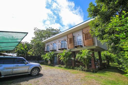 Bed & Breakfast Fitos House
