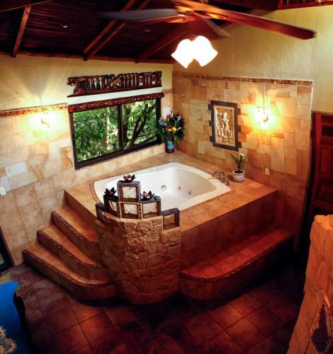 Hotel Waterfall Villas