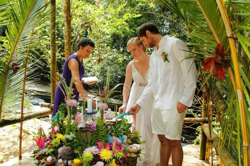 Hotel Waterfall Villas