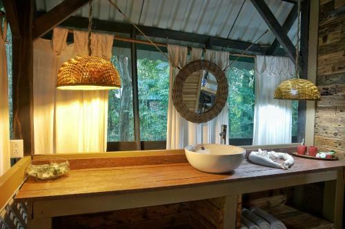 Almonds And Corals Lodge