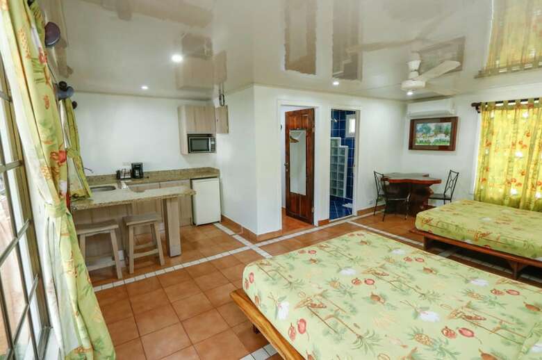Waterfront Hotel Verde Mar