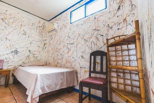 Pura Vida Hostel Tamarindo
