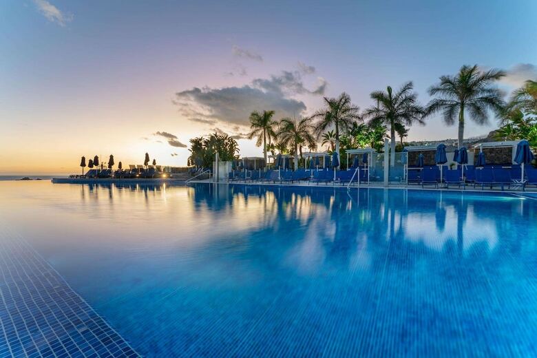 Hotel Marina Suites