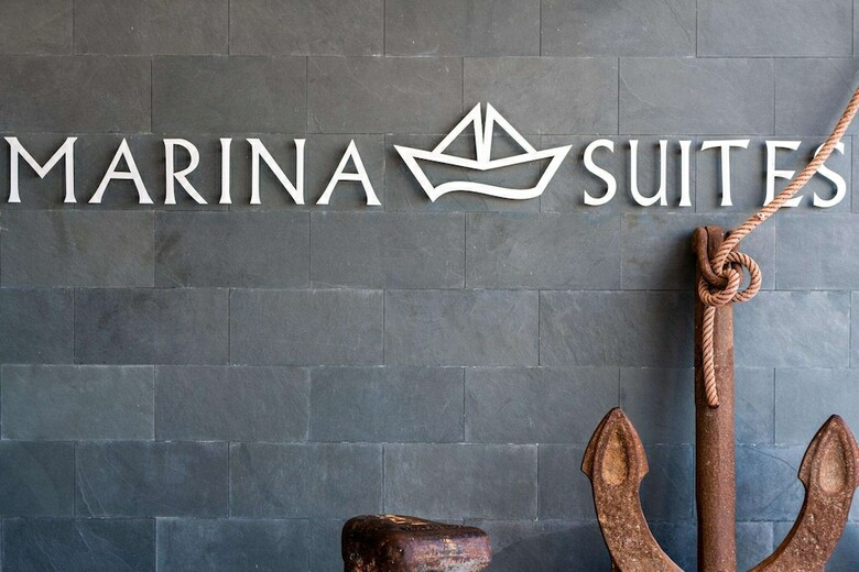 Hotel Marina Suites