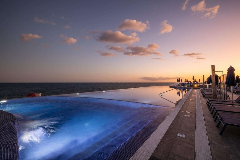 Hotel Marina Suites