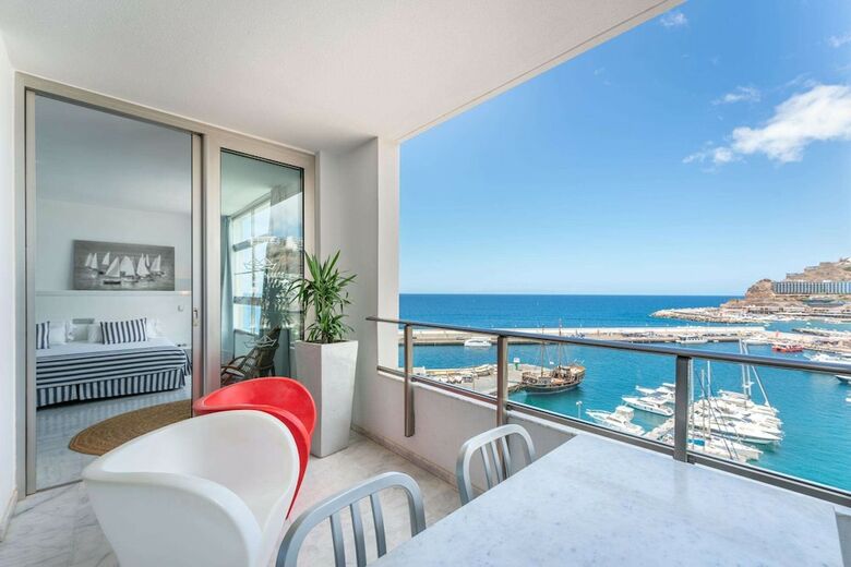 Hotel Marina Suites
