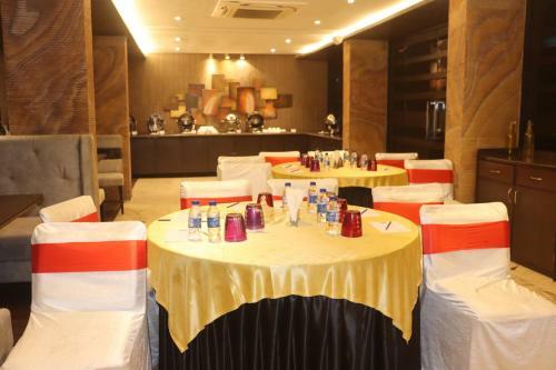 Kyriad Hotel Indore By Othpl