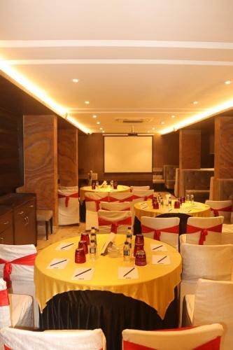 Kyriad Hotel Indore By Othpl