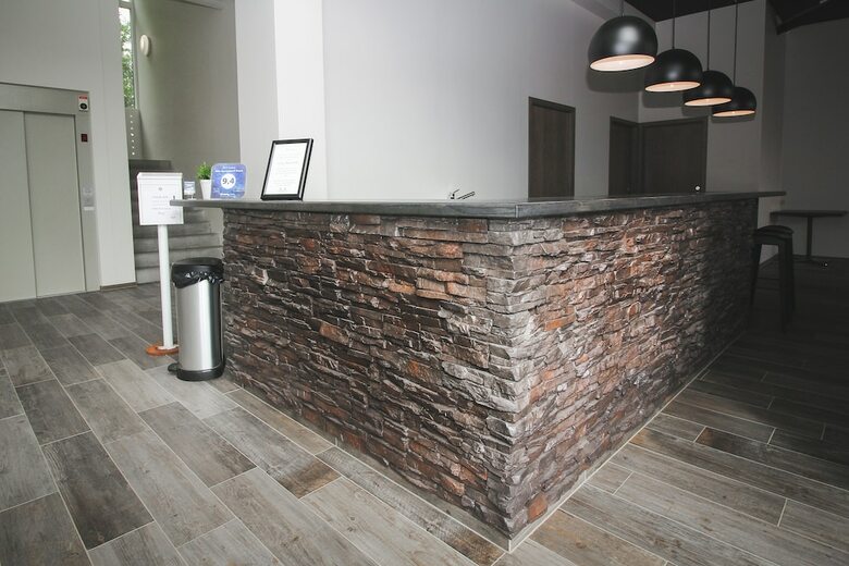 Hostal Bella Apartments & Rooms