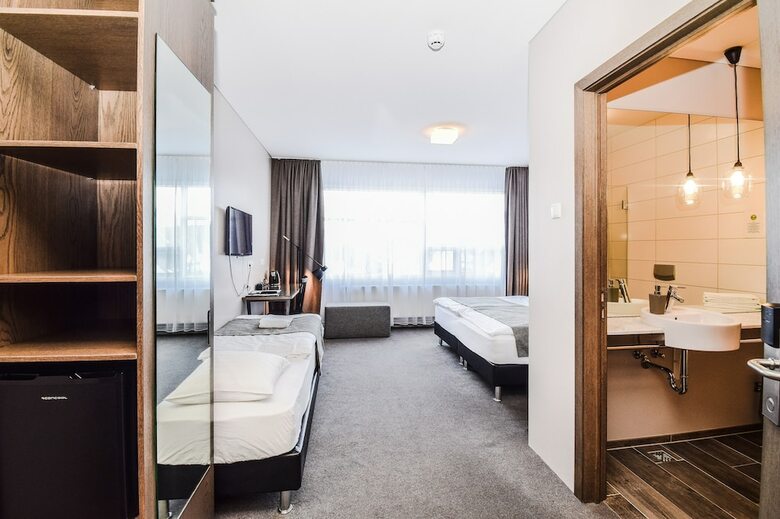 Hostal Bella Apartments & Rooms