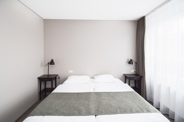 Hostal Bella Apartments & Rooms
