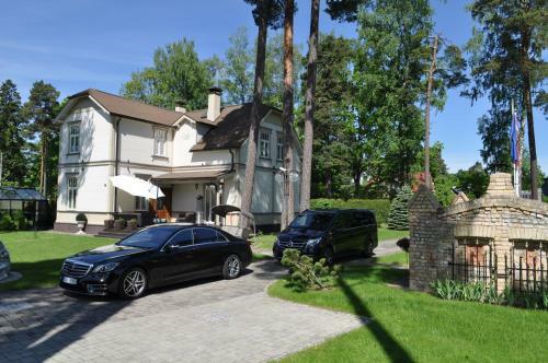 Villa M.s. Kuznetsov Apartments