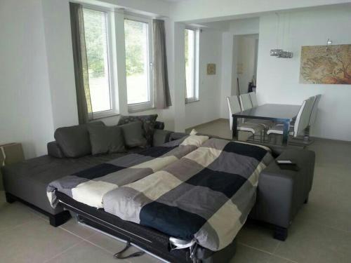 Atlantis Apartment 4 Pestani