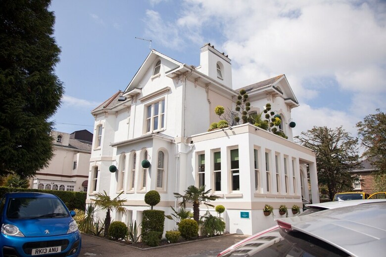 Hostal Washington House Hotel