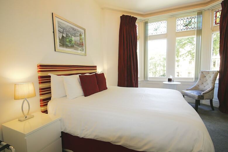 Hostal Church Guesthouse