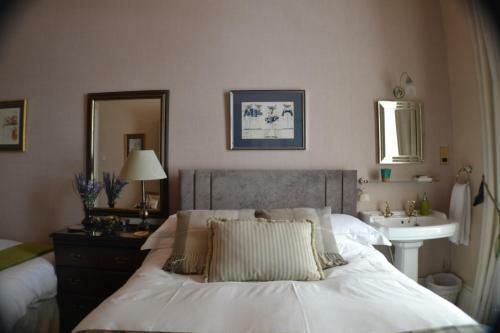 Hostal Maybank Guest House