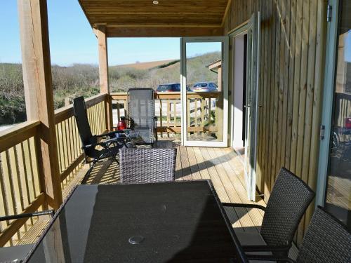 Snowy Owl Lodge