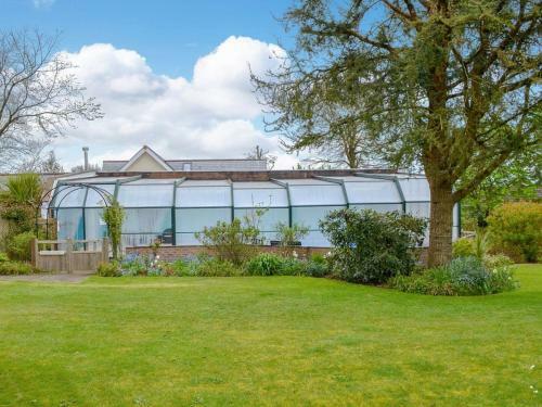 Carnethic House - One Acre View