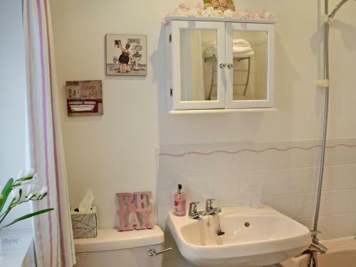 Lace Cottage