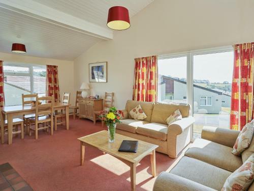 Chudleigh Bungalow 11
