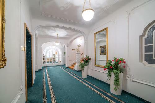 Boutique Hotel Three Lilies