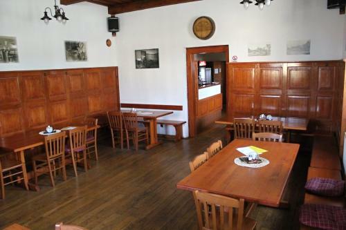Hostal Penzion Pivovar Podles�