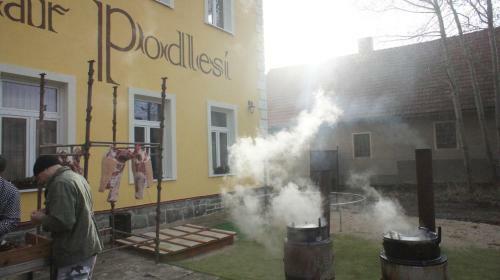 Hostal Penzion Pivovar Podles�
