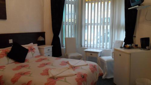 Fairway Hotel & Lodge