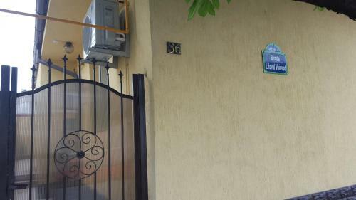 Hostal Vis A Vis Studio