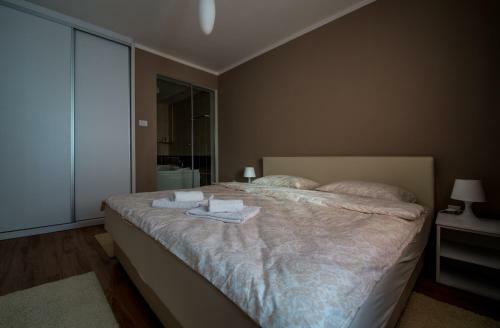Hostel S