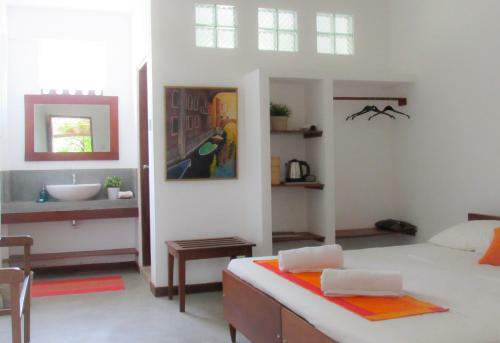 Hostal Sayura House