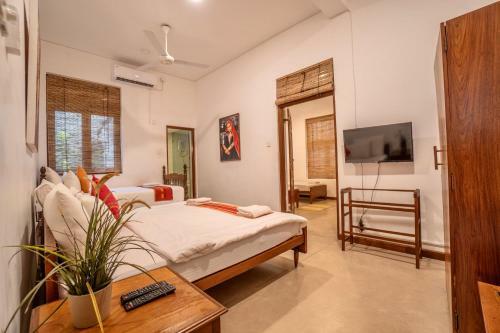 Hostal Sayura House