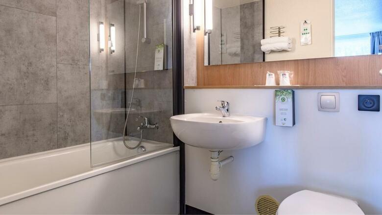 Hotel Campanile - Nimes Centre Mas-carbonnel