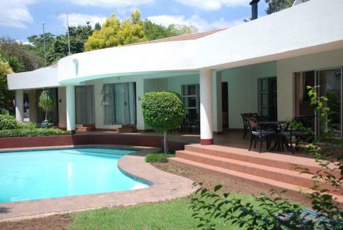 Hostal Woodmead Guest Lodge