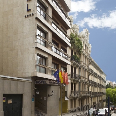 Hotel Serrano