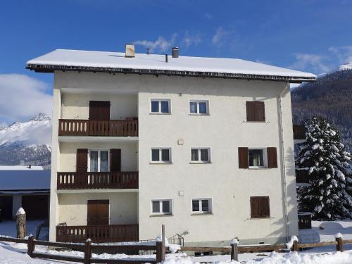 Apartment Chesa Vuorcha