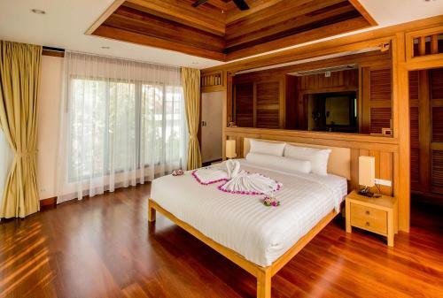 Lake View Baan Bua Villas By Railand
