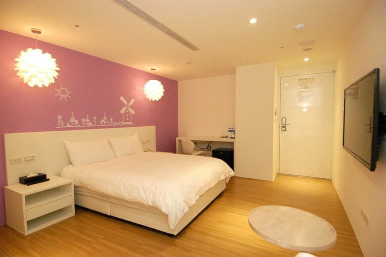 Posada Season 5 Inn