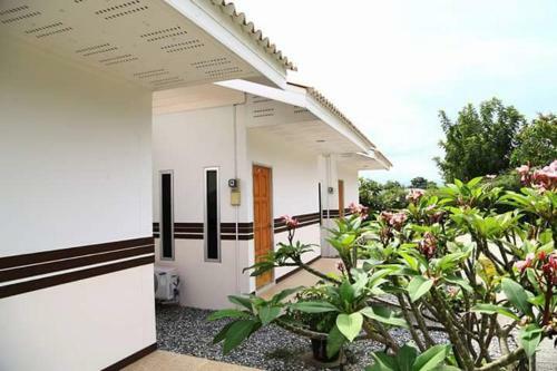 Baanpooya Hotel And Resort