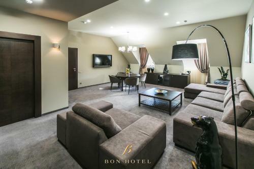 Bon Hotel