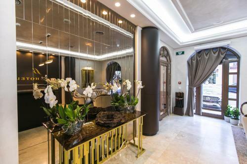 Bon Hotel