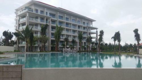 A503 - Ocean Apartment