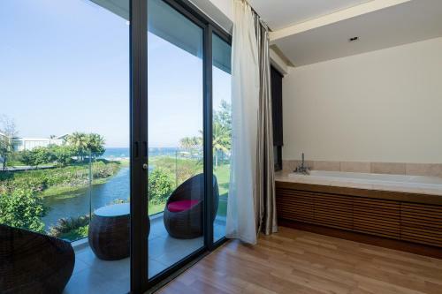 Ocean Luxury Villas Danang