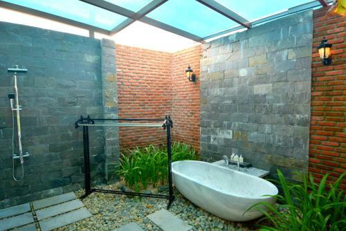 Hotel Golden Peak Resort & Spa