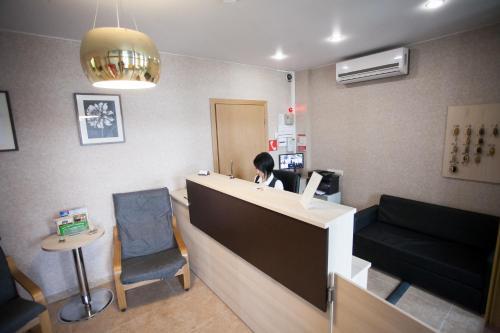 Lowcost Hotel Berison Kamala