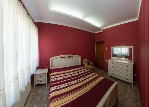Apartments Goncharnaya 6
