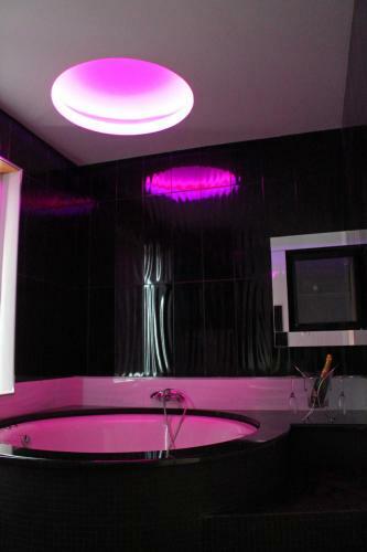 Hostal Monte Carlo Love Porto